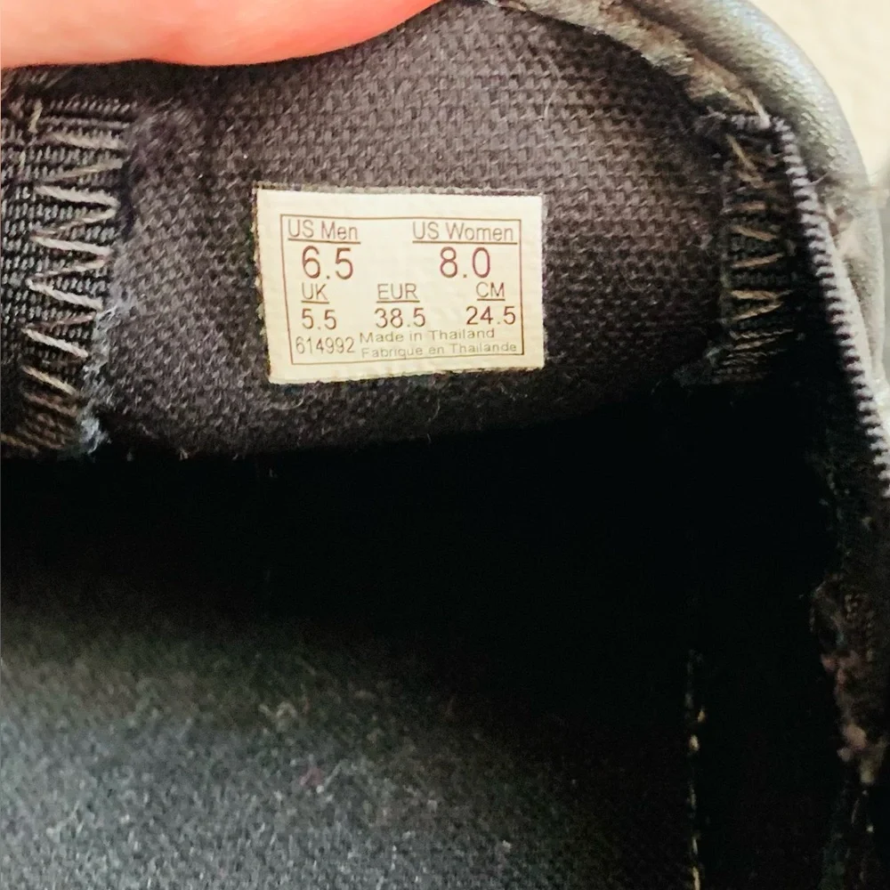 Women’s 8 Men 6.5 Unisex Vans Asher Leather Slip-On Shoes - Picture 10 of 10